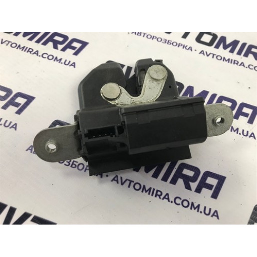 Замок кришки багажника Opel Corsa D HB 5дв. 2006-2014 55701971